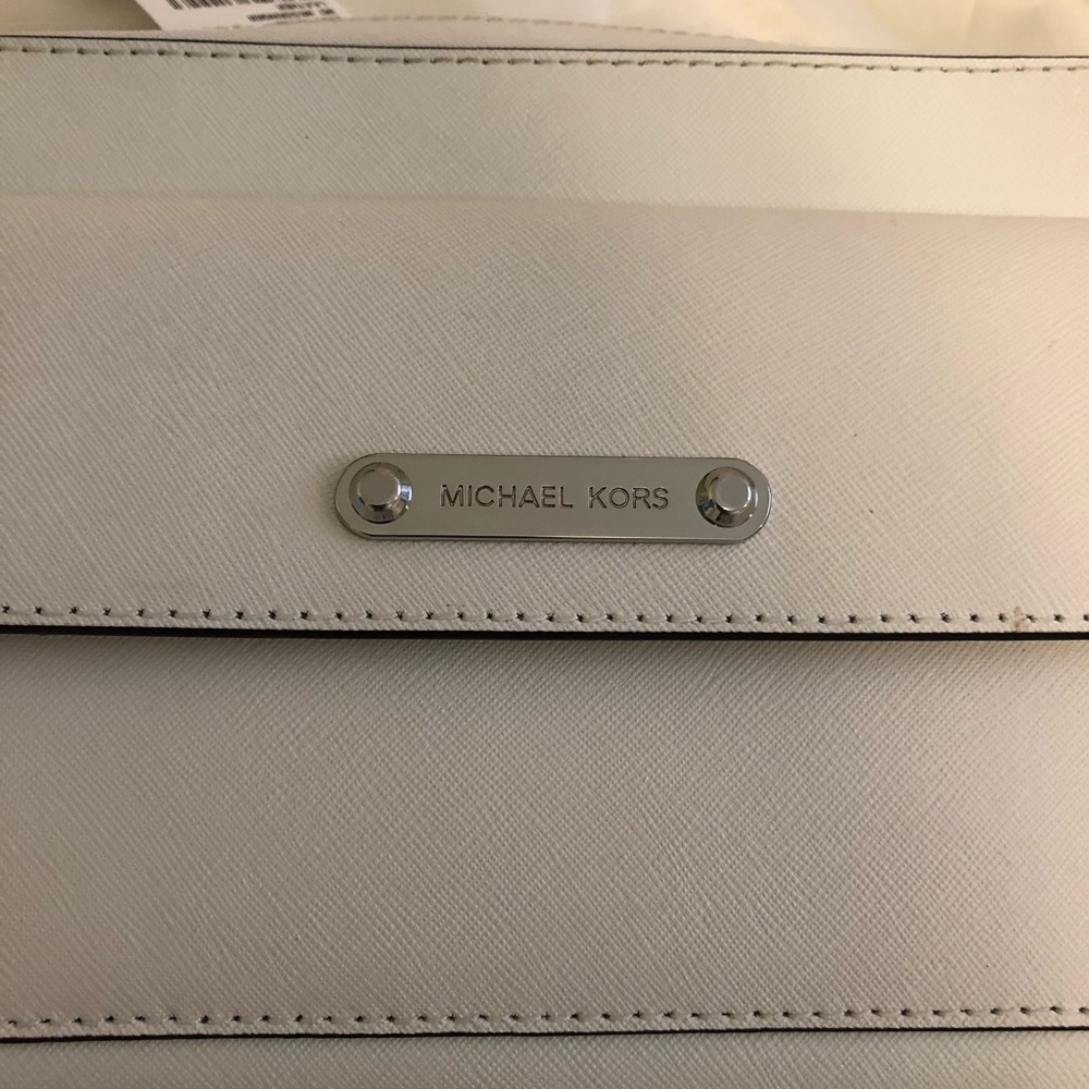 Michael Kors Georgia Messenger Bag - Picture 8 of 8
